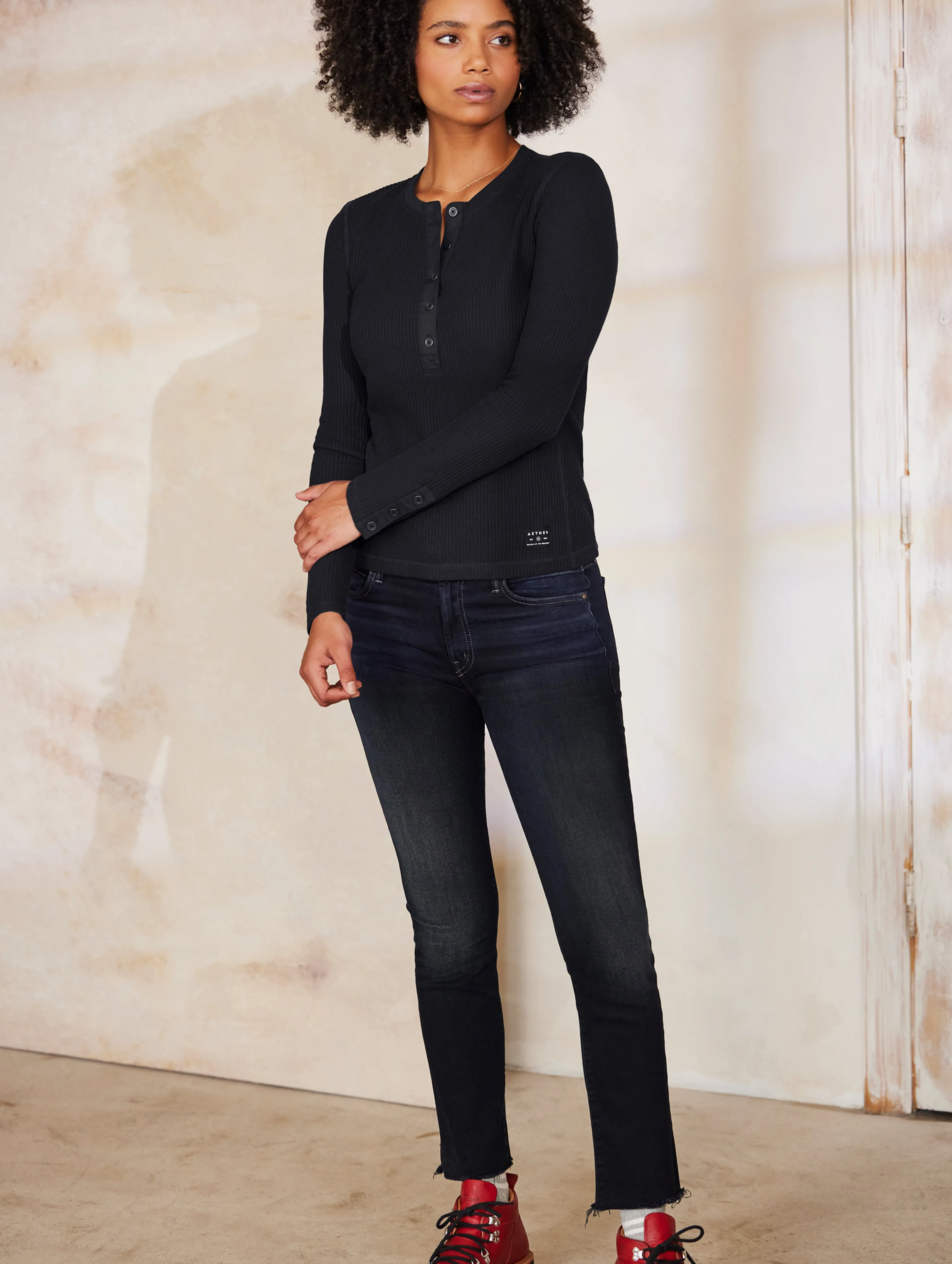W Long-Sleeve Waffle Henley - Onyx Black